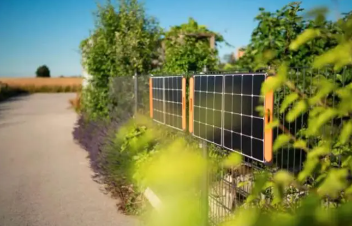 光伏业产能过剩有多严重？欧洲人把太阳能板当花园栅栏